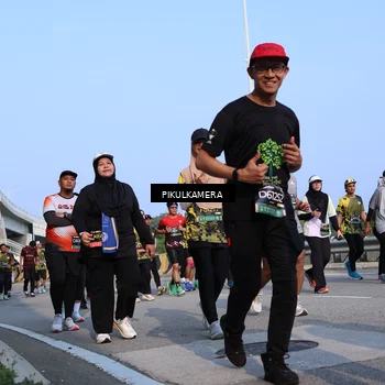 Runner Photo 6335130