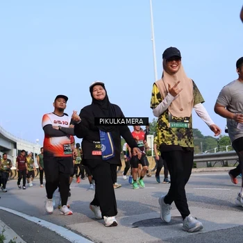 Runner Photo 6335172