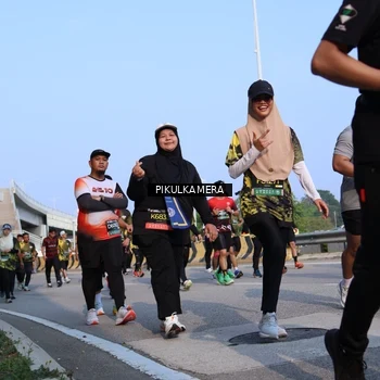 Runner Photo 6335174