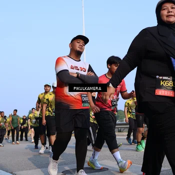 Runner Photo 6335256
