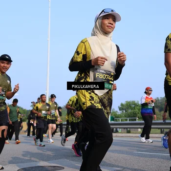 Runner Photo 6335311