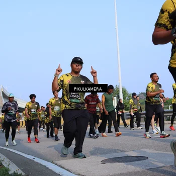 Runner Photo 6335340