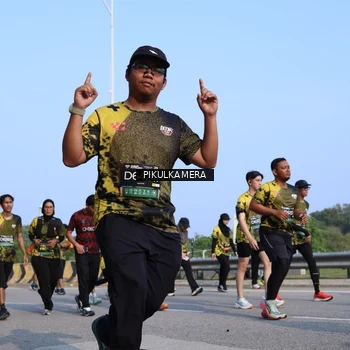 Runner Photo 6335390