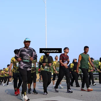 Runner Photo 6335397