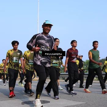 Runner Photo 6335433