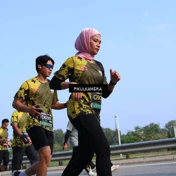 Runner Photo 6335484