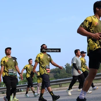 Runner Photo 6335513