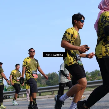 Runner Photo 6335524