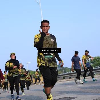 Runner Photo 6335530