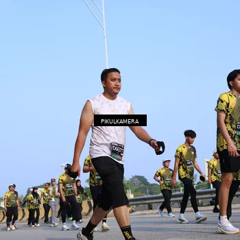 Runner Photo 6335652