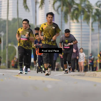 Runner Photo 6335660
