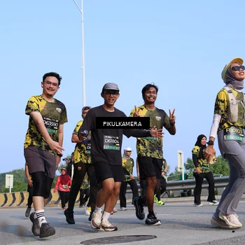 Runner Photo 6335703