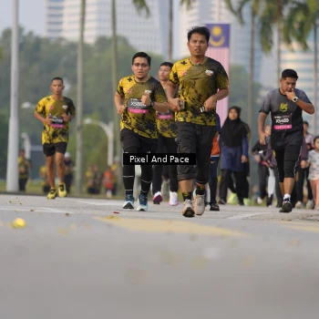 Runner Photo 6335720