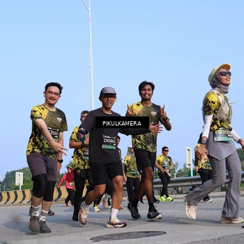 Runner Photo 6335741