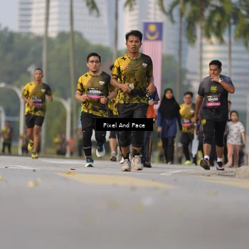 Runner Photo 6335747