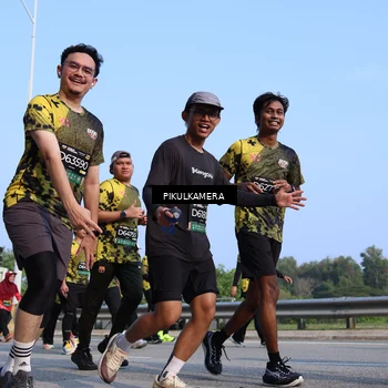 Runner Photo 6335790