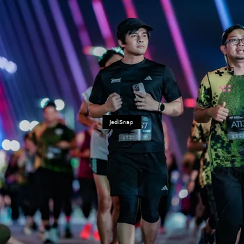Runner Photo 6335818