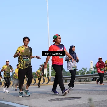 Runner Photo 6335820