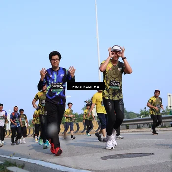 Runner Photo 6335900