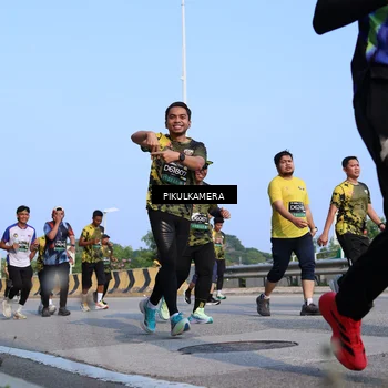 Runner Photo 6335930