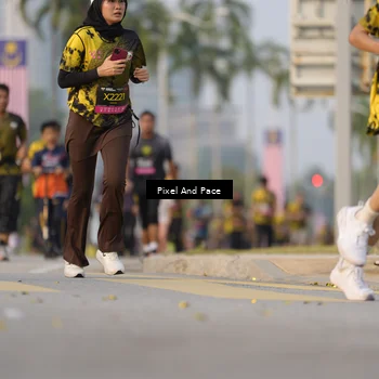 Runner Photo 6335944