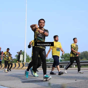 Runner Photo 6335947