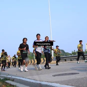 Runner Photo 6335955