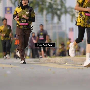 Runner Photo 6335975