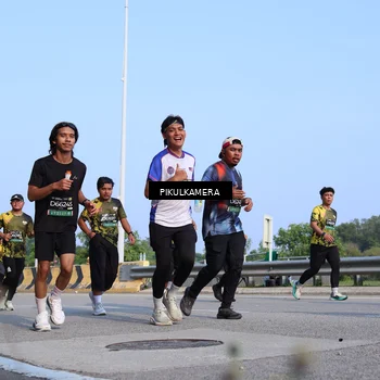 Runner Photo 6336035