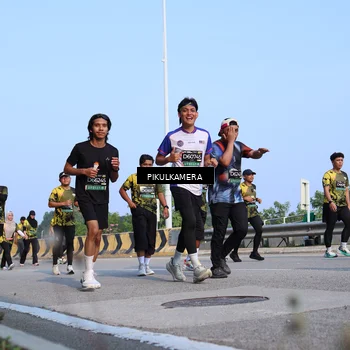 Runner Photo 6336038