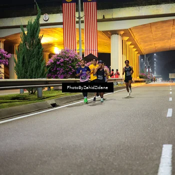 Runner Photo 6336049