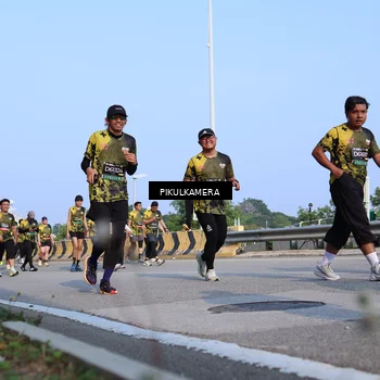 Runner Photo 6336057
