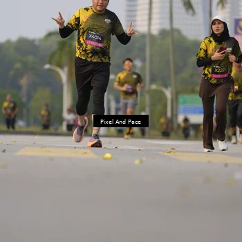 Runner Photo 6336152