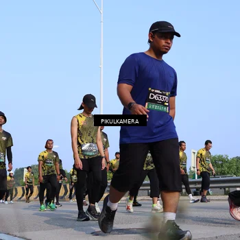 Runner Photo 6336246
