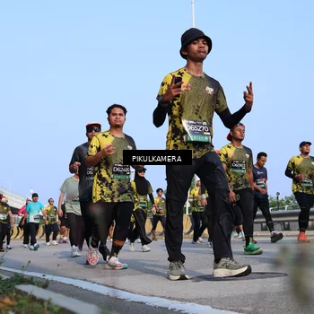 Runner Photo 6336308