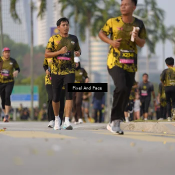 Runner Photo 6336429