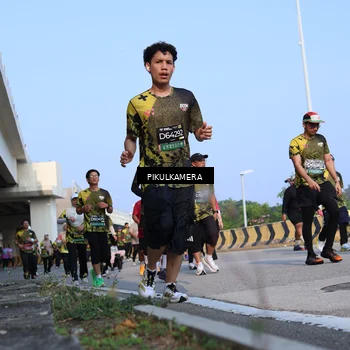 Runner Photo 6336458