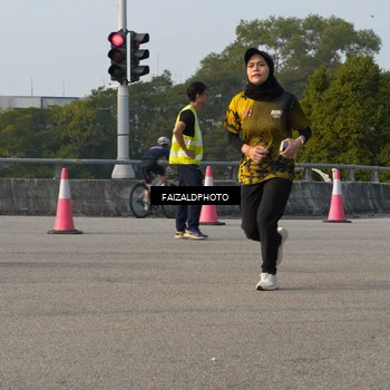 Runner Photo 6336557