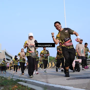 Runner Photo 6336642