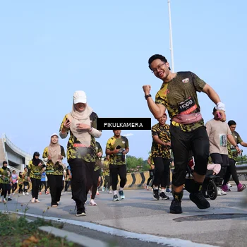 Runner Photo 6336658