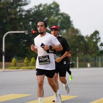 Runner Photo 6336695