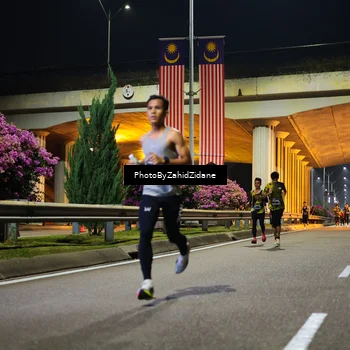 Runner Photo 6336879