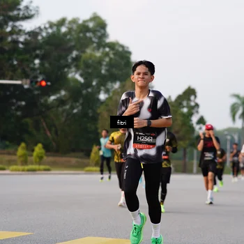 Runner Photo 6337055