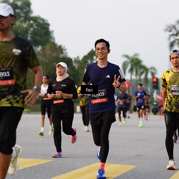 Runner Photo 6338067