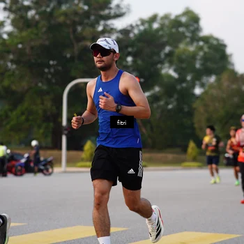 Runner Photo 6338360