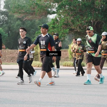 Runner Photo 6338445