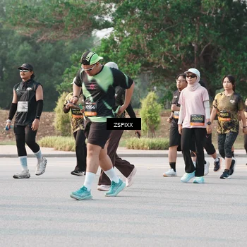 Runner Photo 6338475