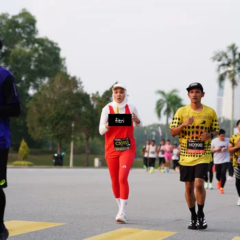 Runner Photo 6339460