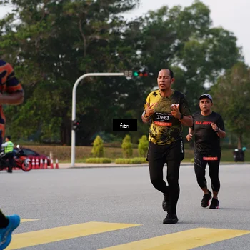 Runner Photo 6340179