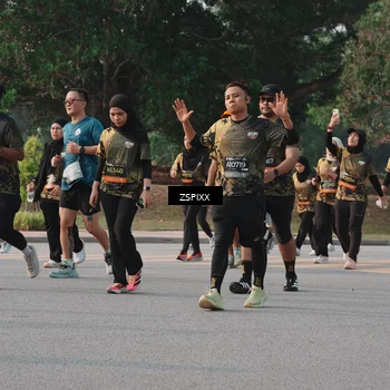 Runner Photo 6340668